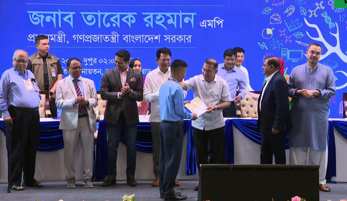 যে ১০০ গুণী শিক্ষককে সম্মাননা দিলেন প্রধানমন্ত্রী